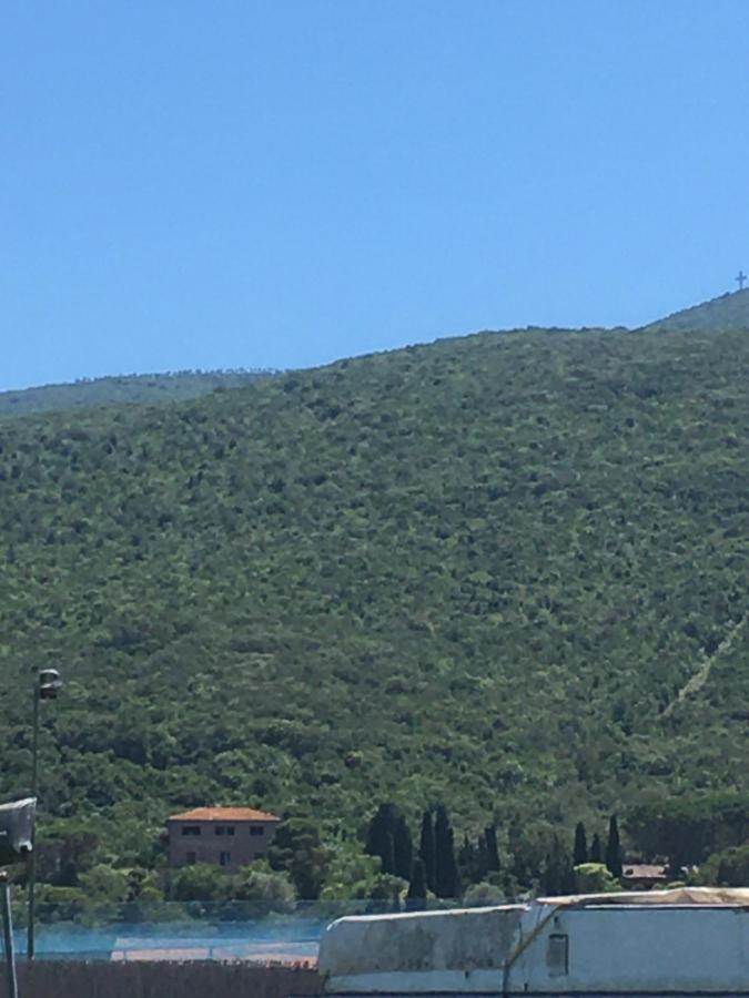 Un Quadro Sulla Laguna Monte Argentario Esterno foto
