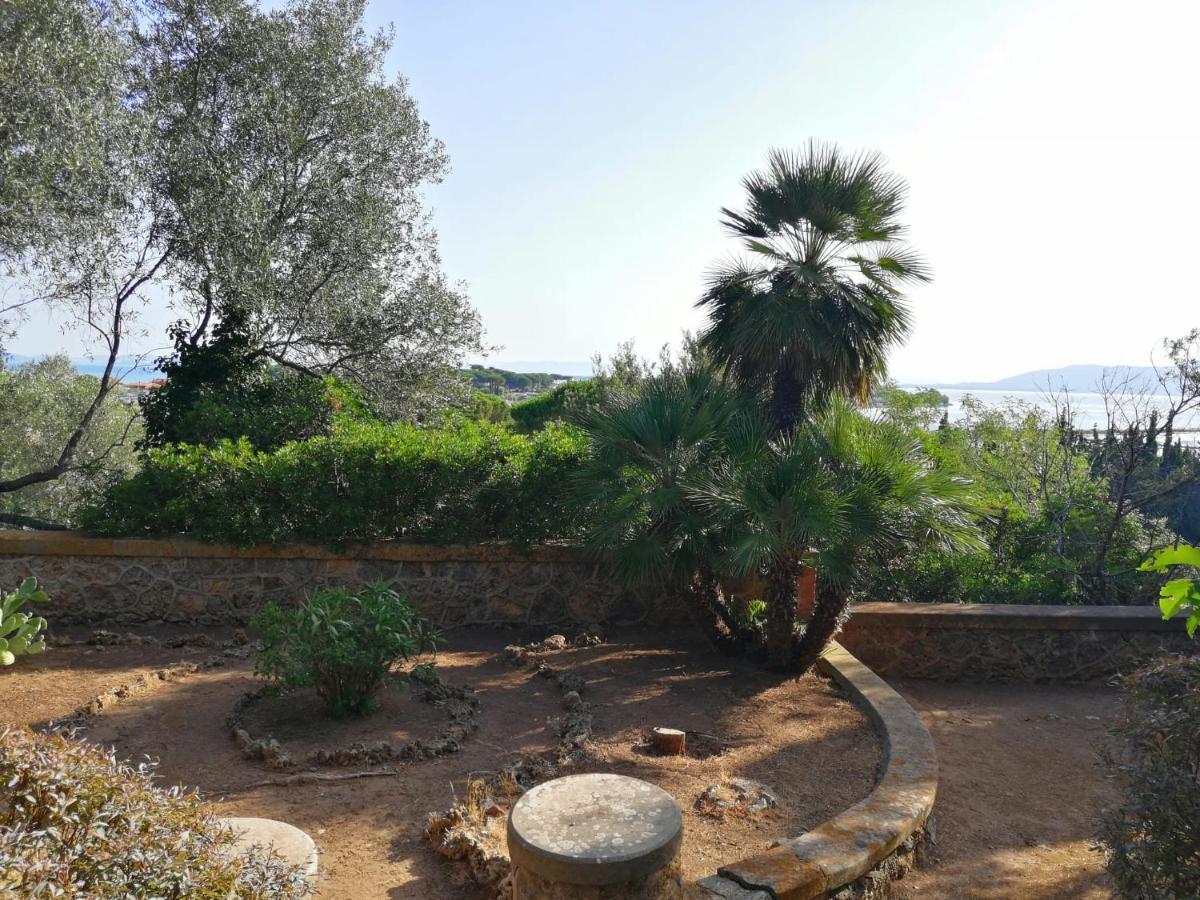 Un Quadro Sulla Laguna Monte Argentario Esterno foto